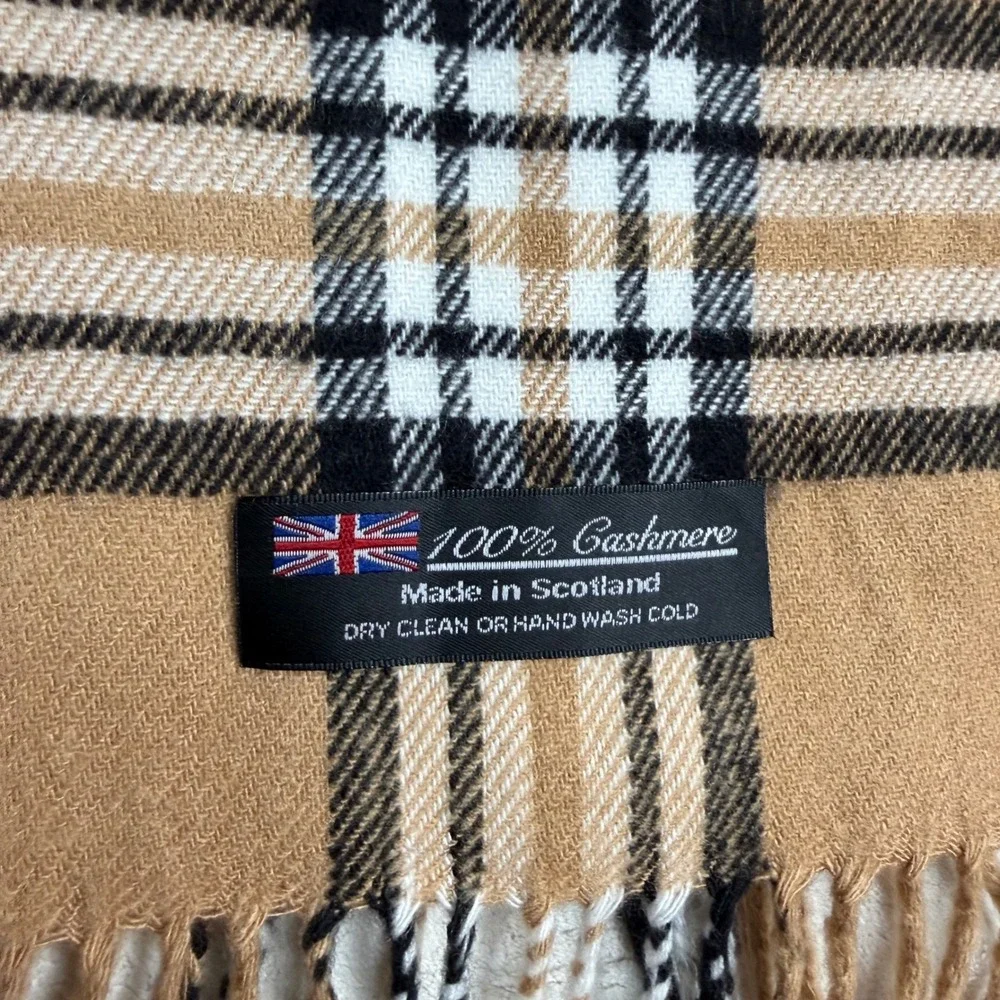 Burberry Style 100% Cashmere Scarf Tan Nova Check Plaid Made in Scotland Fringe